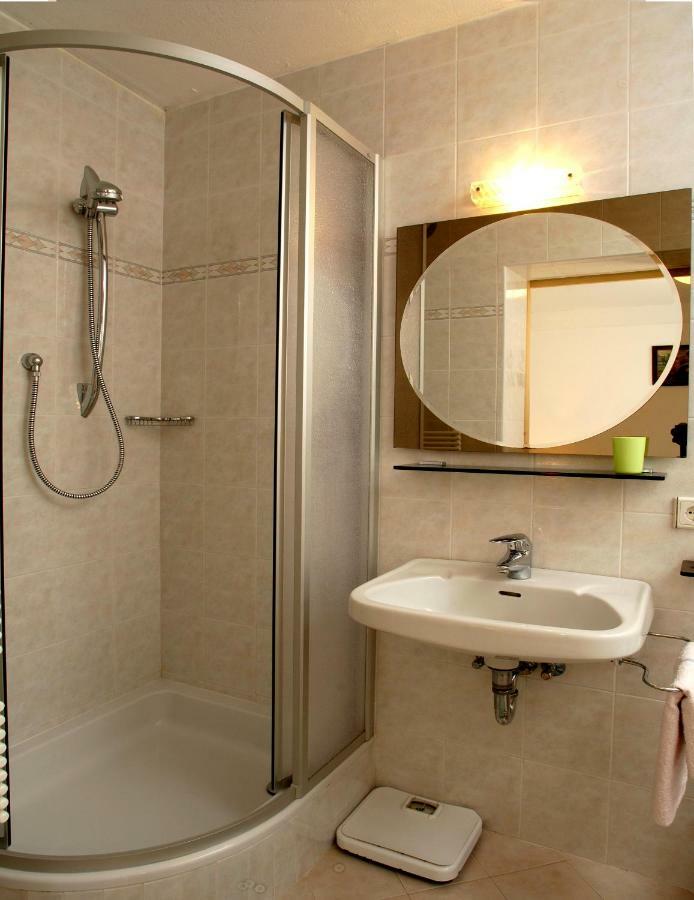 Villa Insam Apartment 塞尔瓦迪加尔代纳山谷 外观 照片